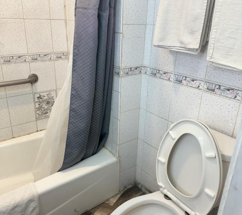 Photo of Bathroom in Commerce