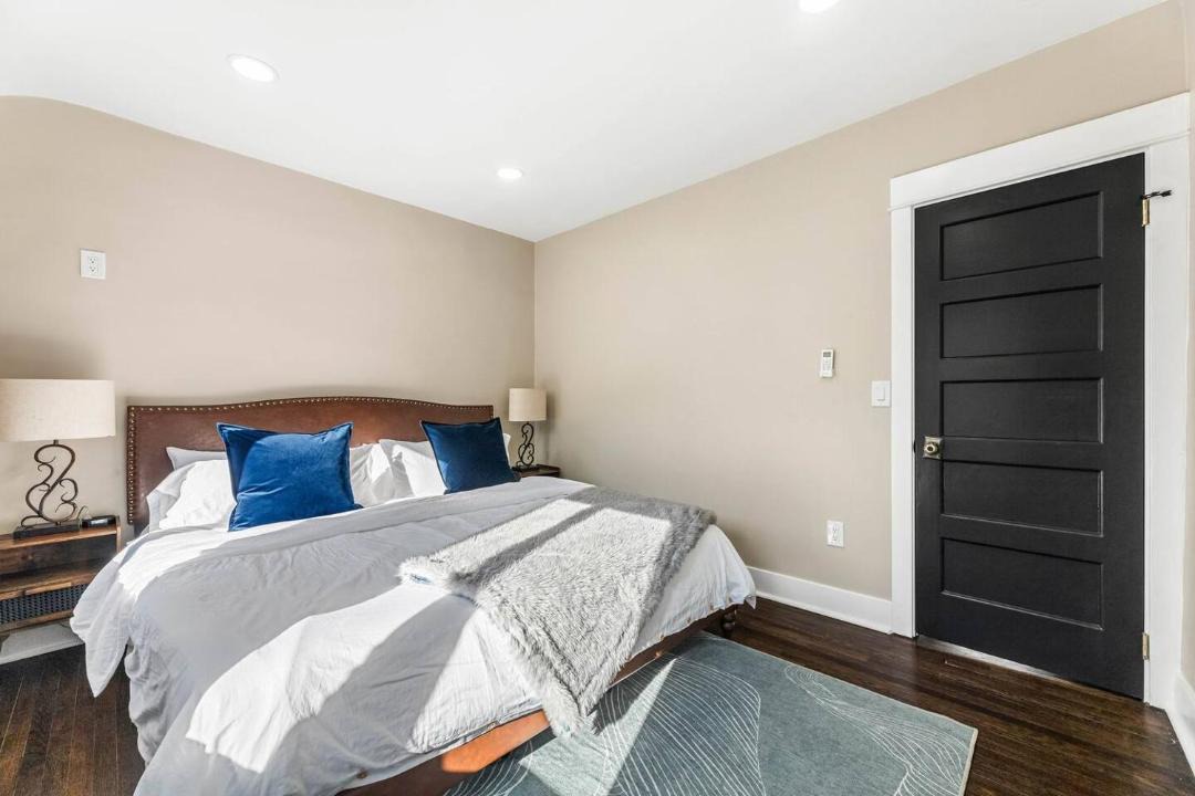 Photo of Bedroom in Hollywood