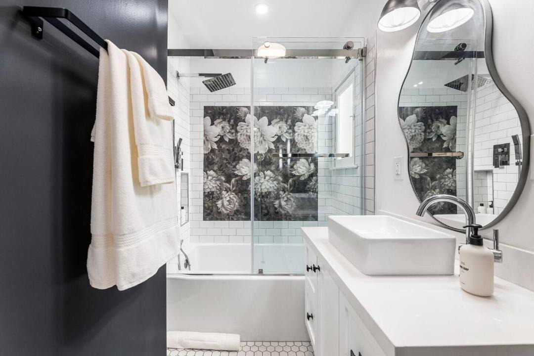 Photo of Bathroom in Hollywood