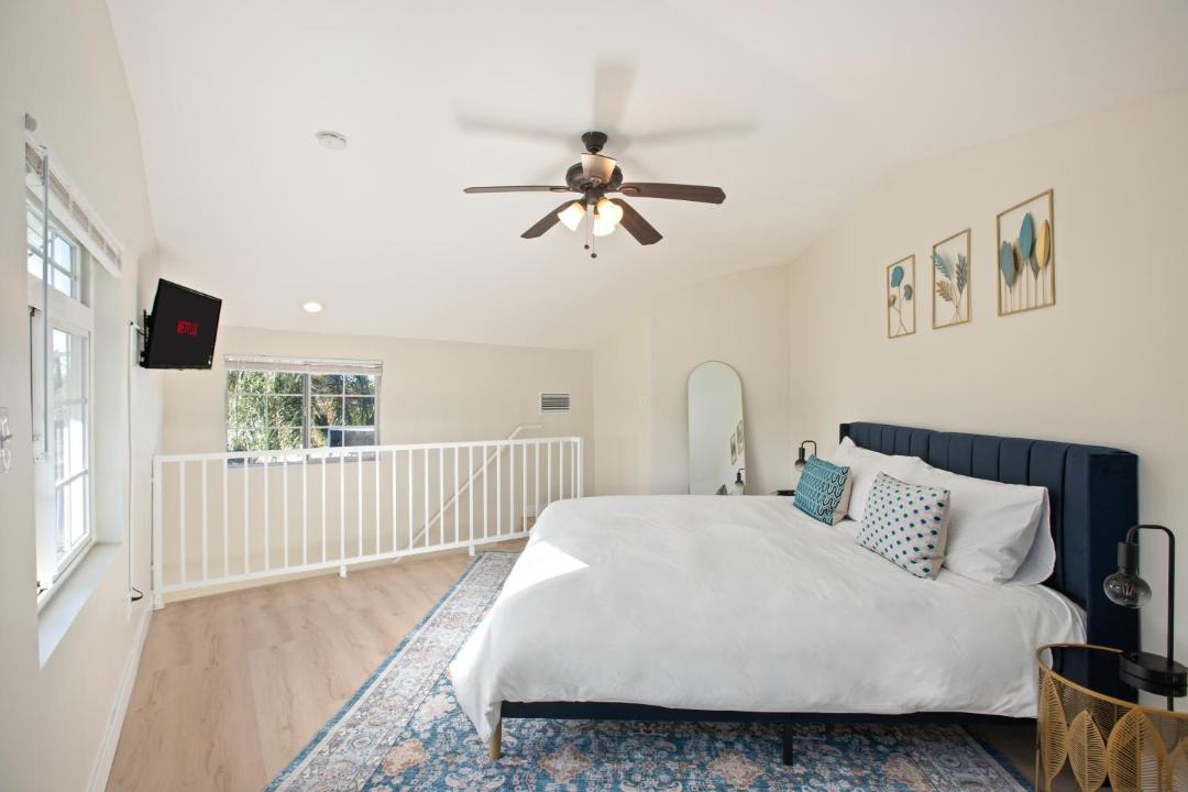 Photo of Bedroom in Reseda