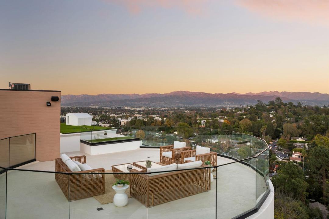 Photo of Patio Balcony in Studio City