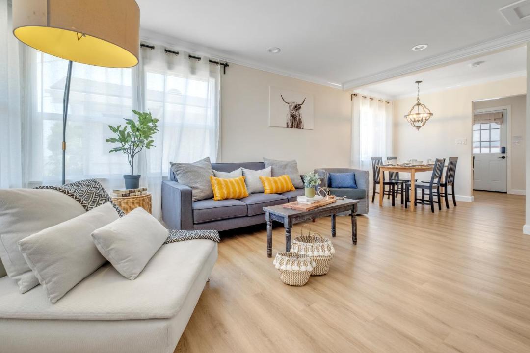 Photo of Livingroom in Monterey Park