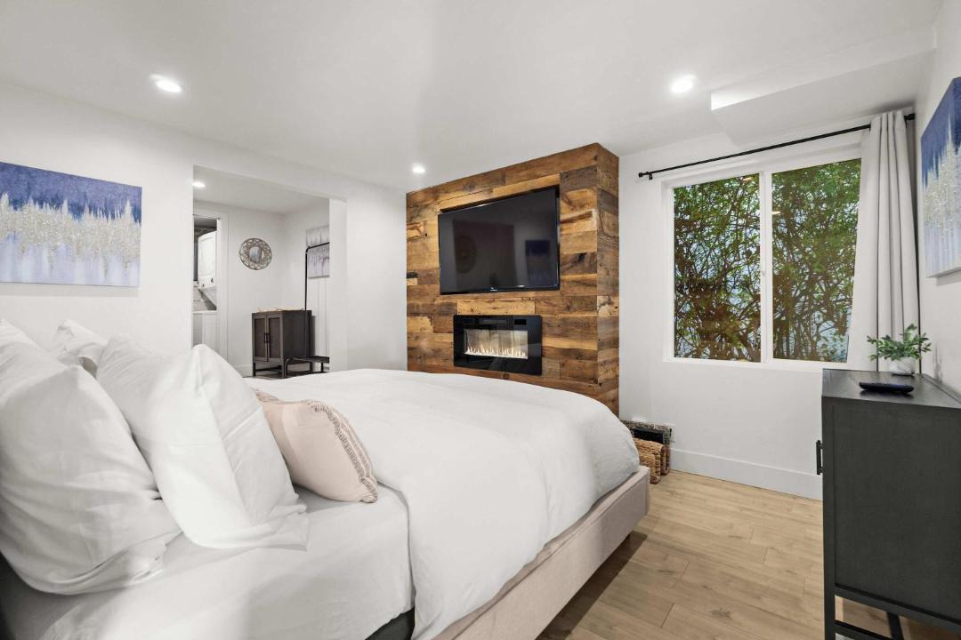 Photo of Bedroom in Mission Hills
