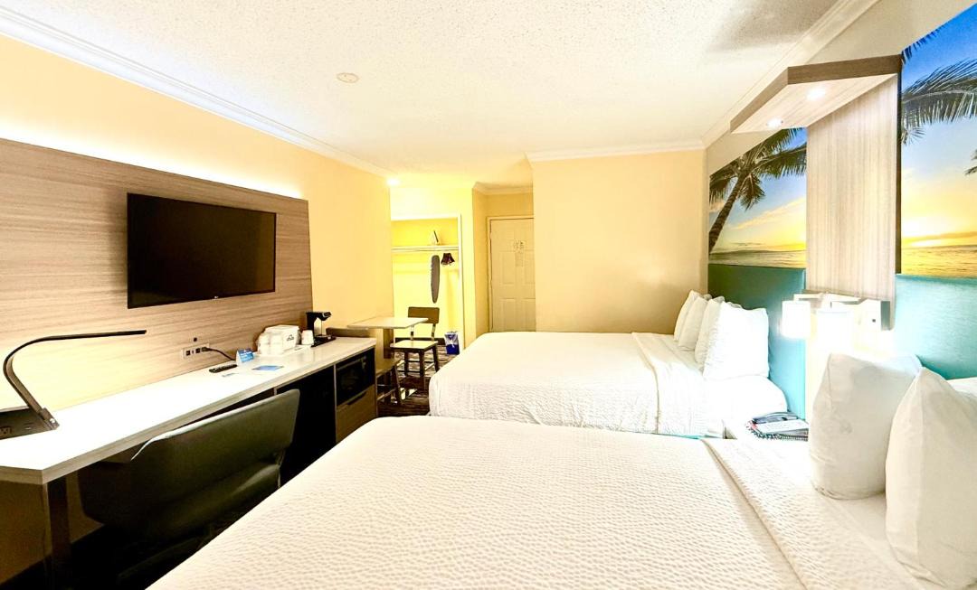 Photo of Bedroom in Inglewood