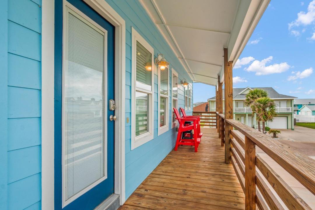 Photo of Patio Balcony in Roosevelt