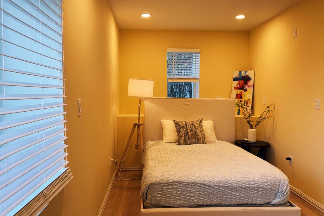 Photo of Bedroom in Hollywood Hills West