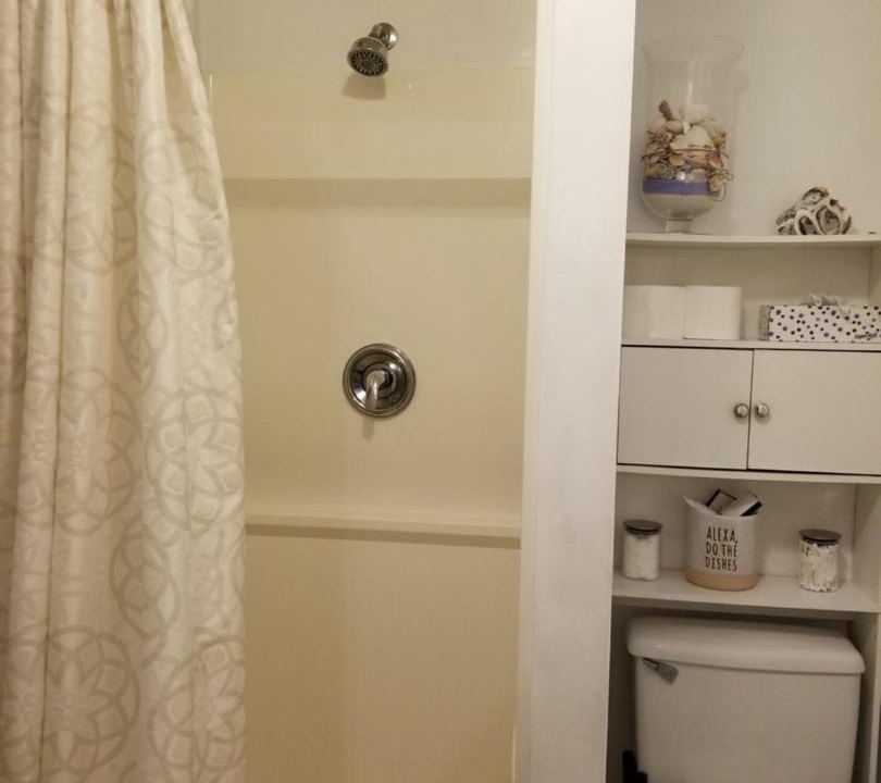 Photo of Bathroom in Lawndale