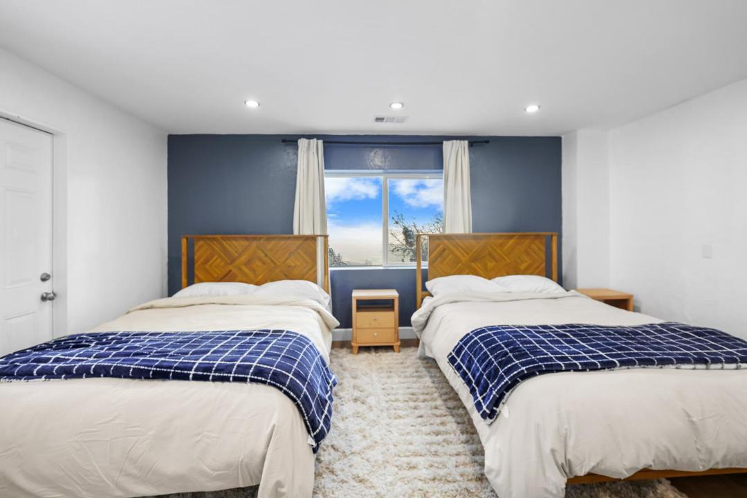 Photo of Bedroom in Running Springs