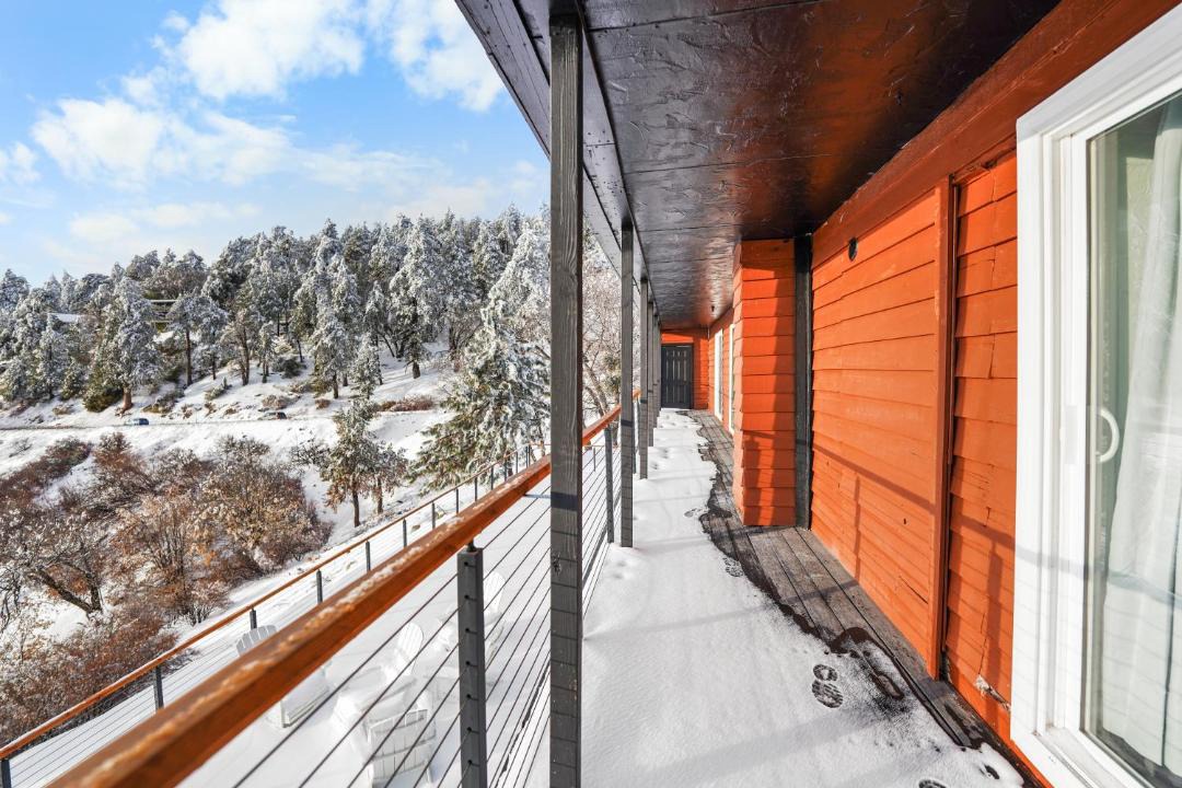 Photo of Patio Balcony in Running Springs