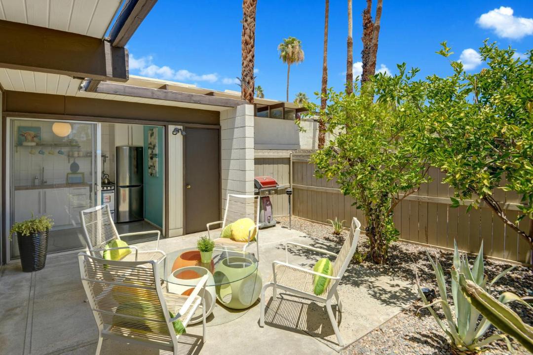 Photo of Patio Balcony in Twin Palms
