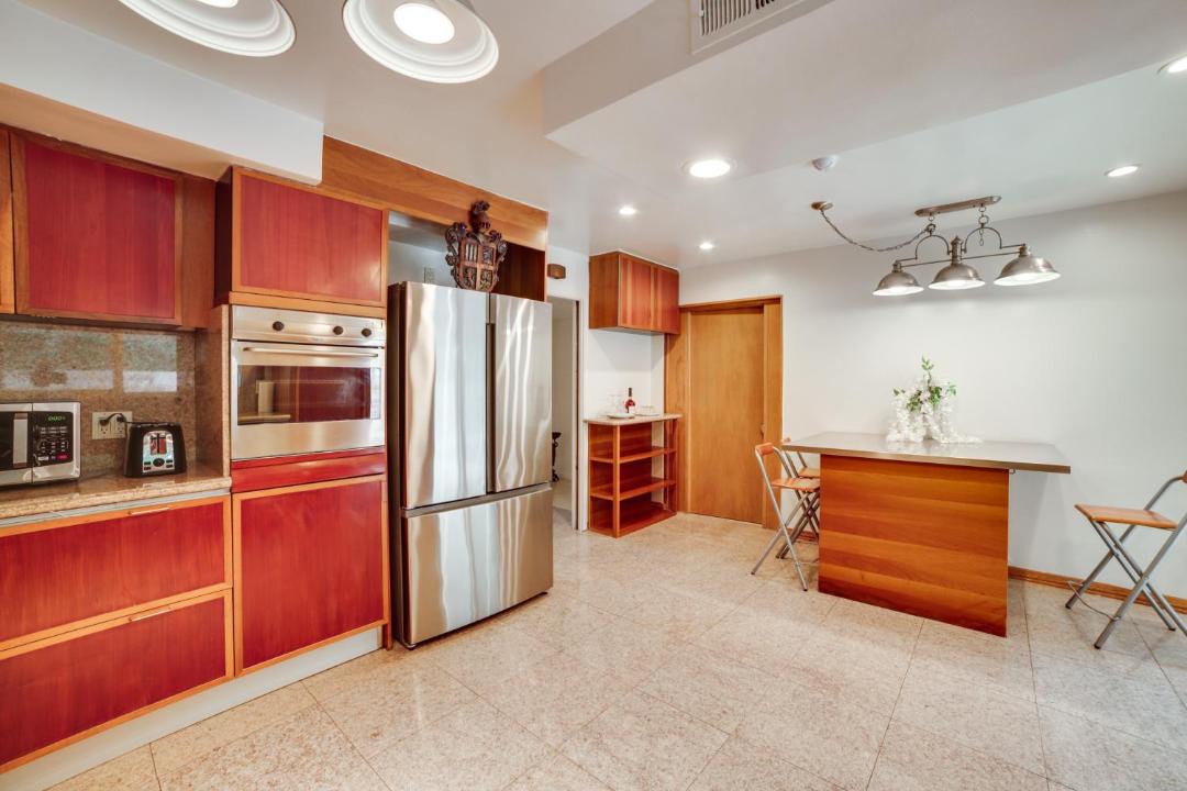 Photo of Kitchen in Encino