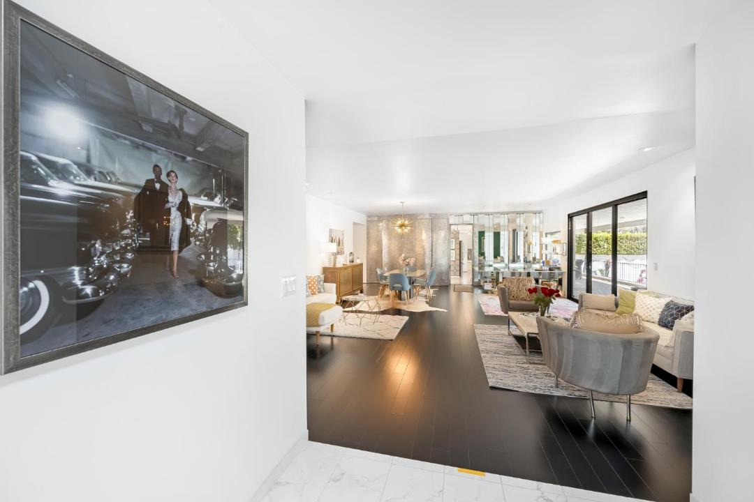Photo of Livingroom in Deepwell Estates