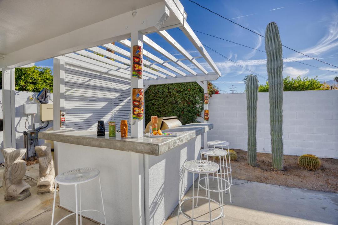 Photo of Patio Balcony in Warm Sands