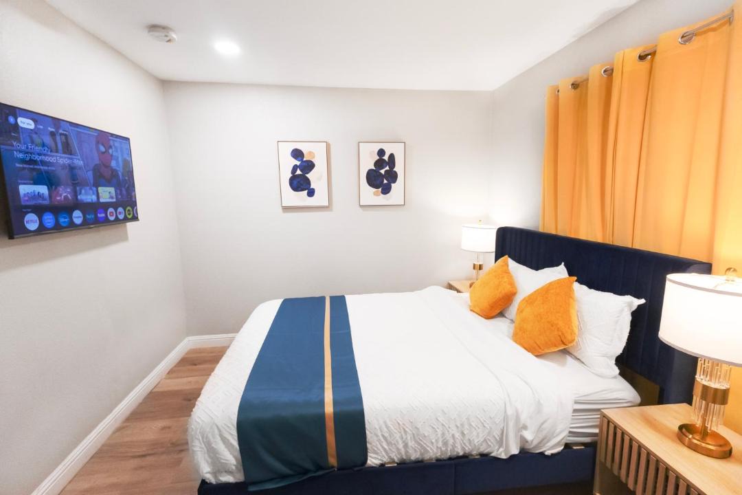 Photo of Bedroom in Central Escondido
