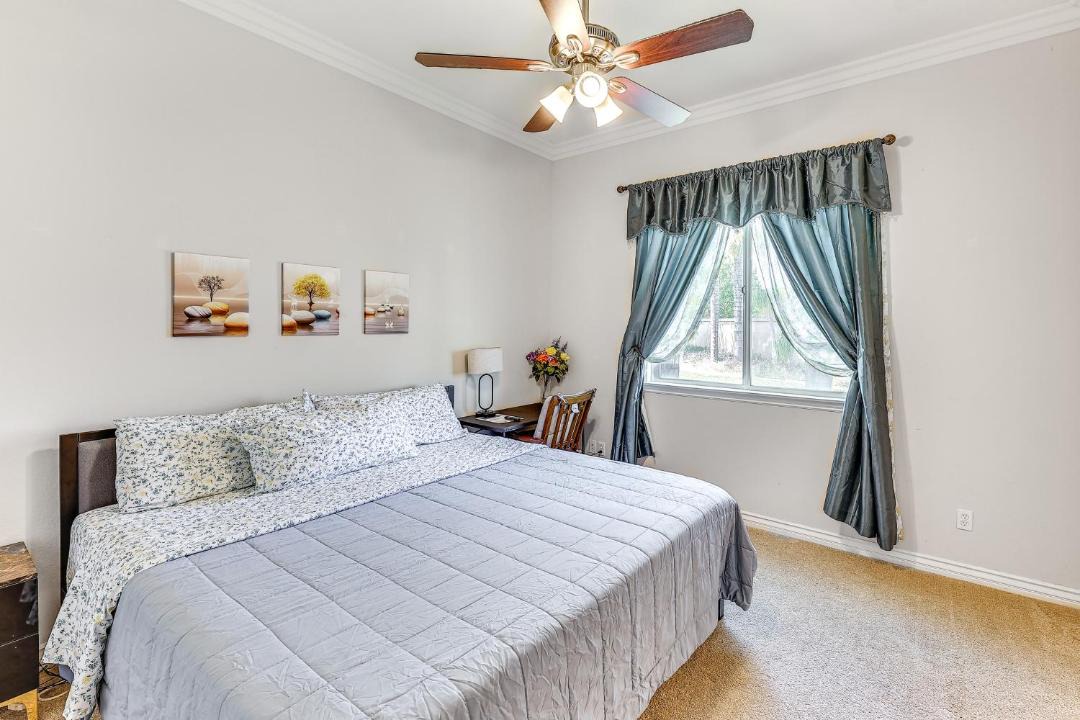Photo of Bedroom in Alessandro Heights