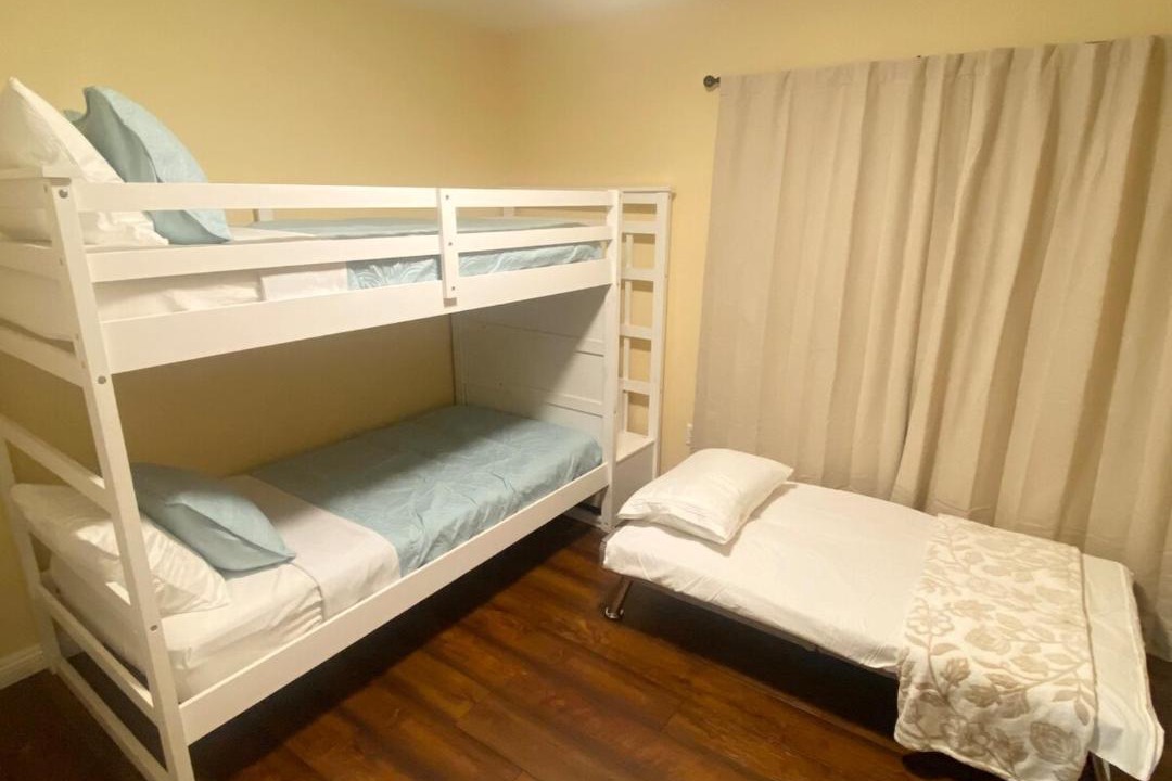 Photo of Bedroom in Ocean View Hills