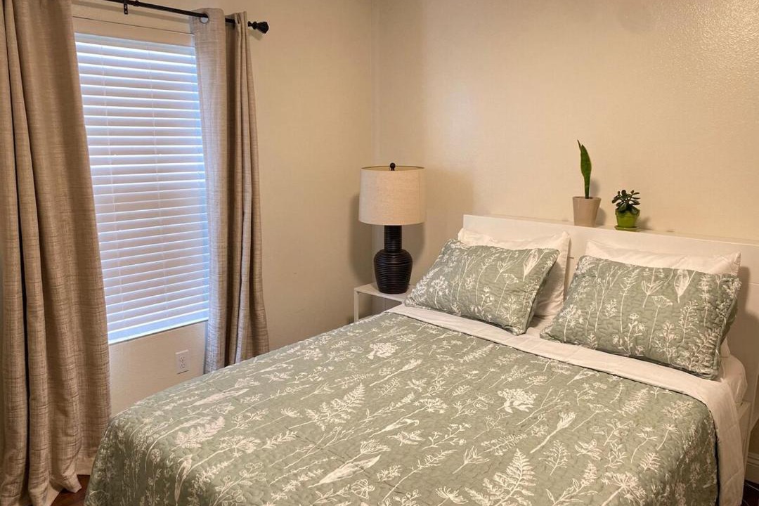 Photo of Bedroom in Ocean View Hills