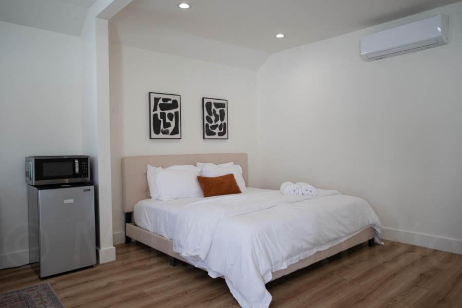 Photo of Bedroom in Valley Glen