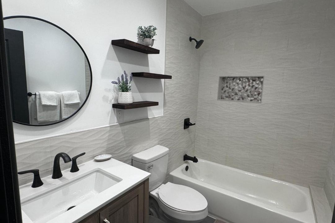 Photo of Bathroom in Harbor