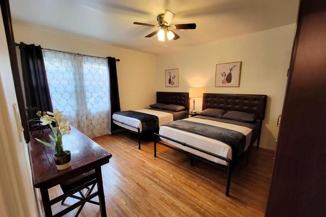 Photo of Bedroom in Pico - Robertson