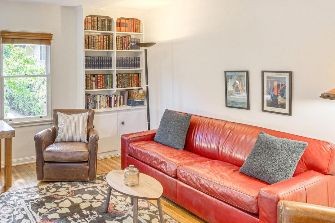 Photo of Livingroom in South Pasadena
