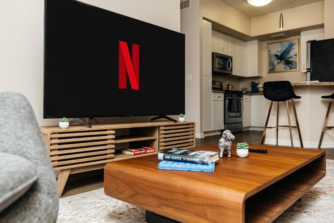 Photo of Livingroom in Miracle Mile