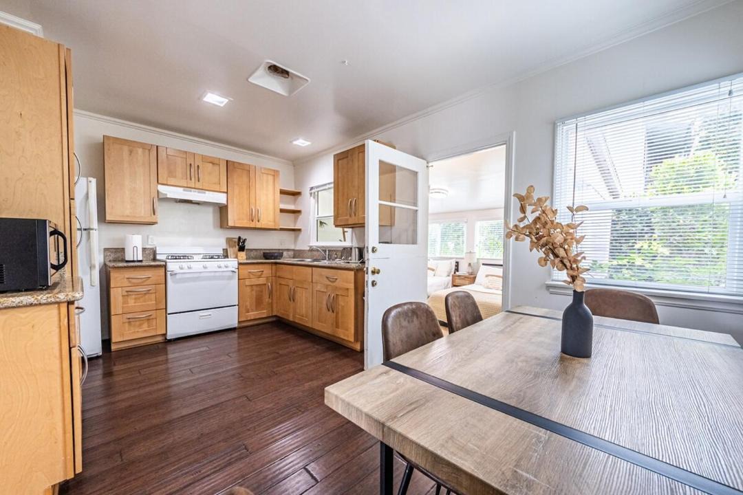 Photo of Kitchen in Pico