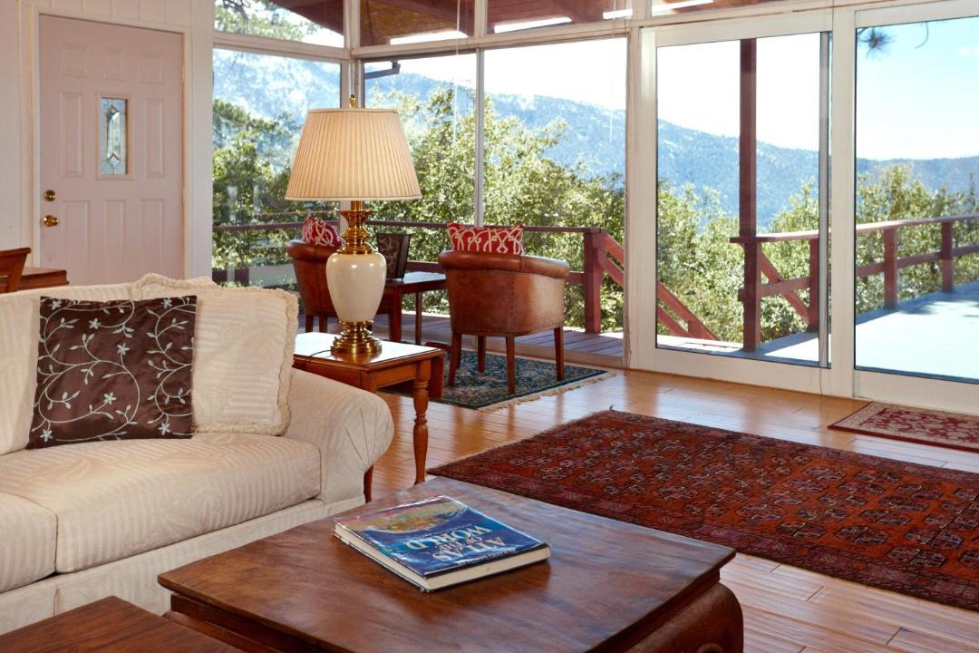 Photo of Livingroom in Pine Cove