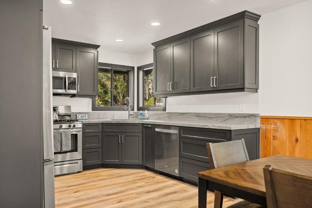 Photo of Kitchen in Lake Arrowhead