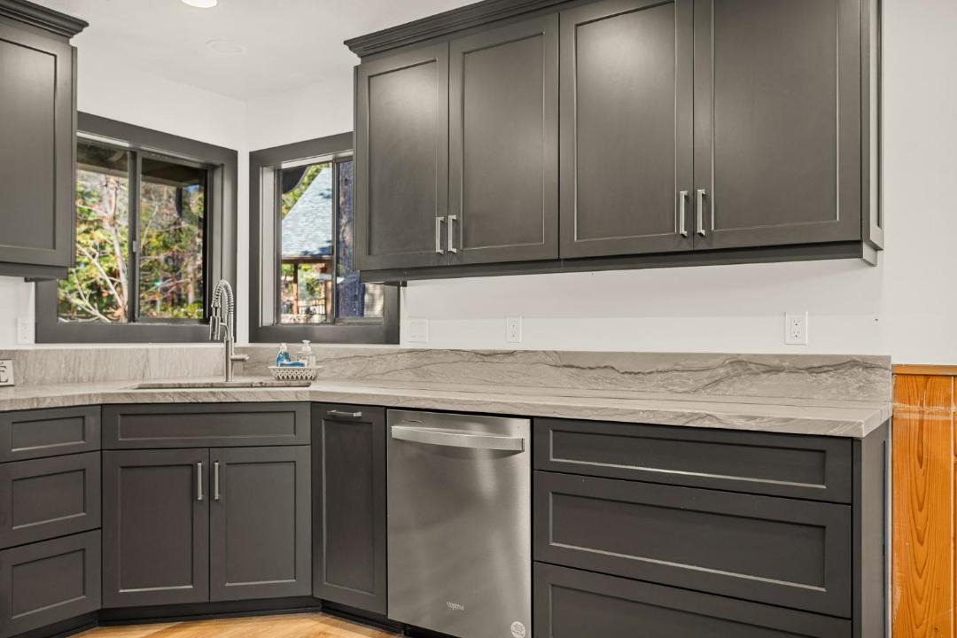 Photo of Kitchen in Lake Arrowhead