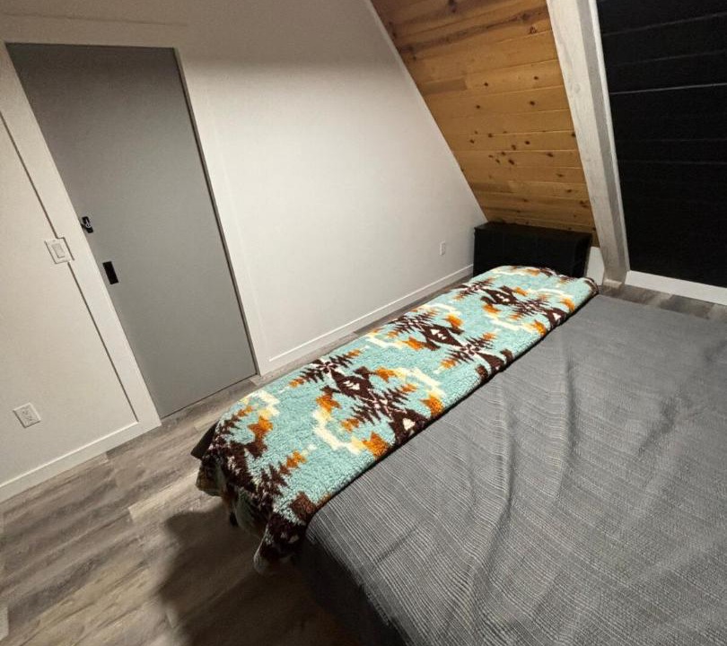 Photo of Bedroom in Green Valley Lake