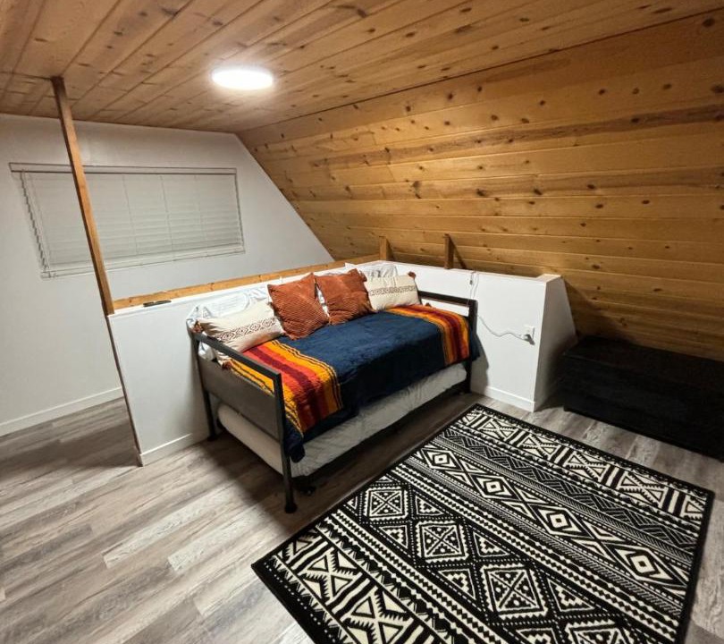 Photo of Bedroom in Green Valley Lake