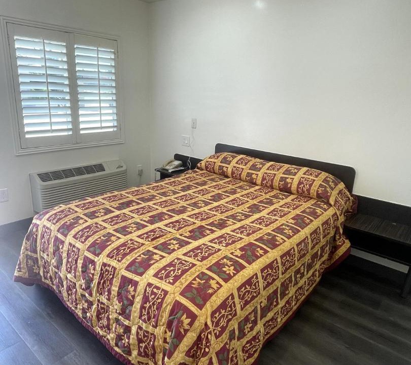 Photo of Bedroom in East Side Costa Mesa