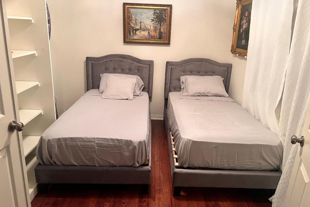Photo of Bedroom in Hollywood Hills West