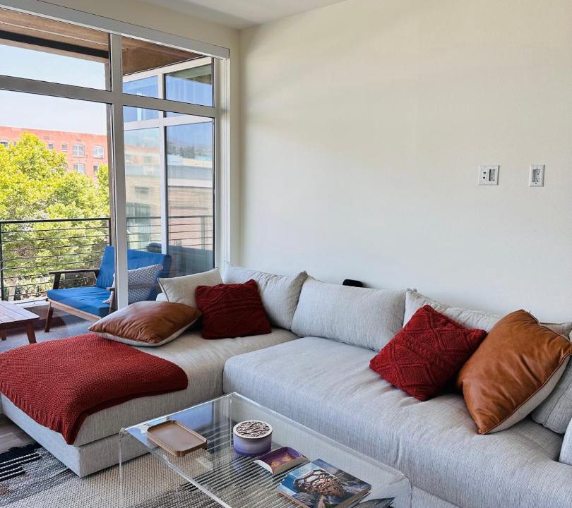 Photo of Livingroom in Little Armenia