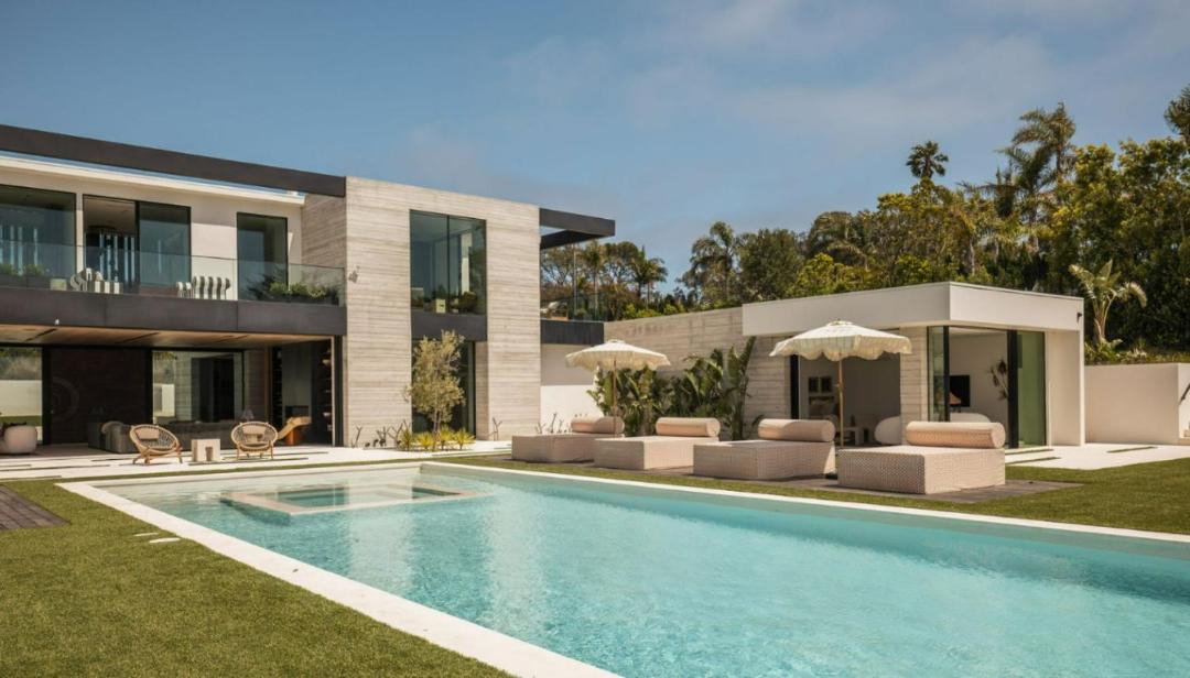 Photo of Others in Central Malibu