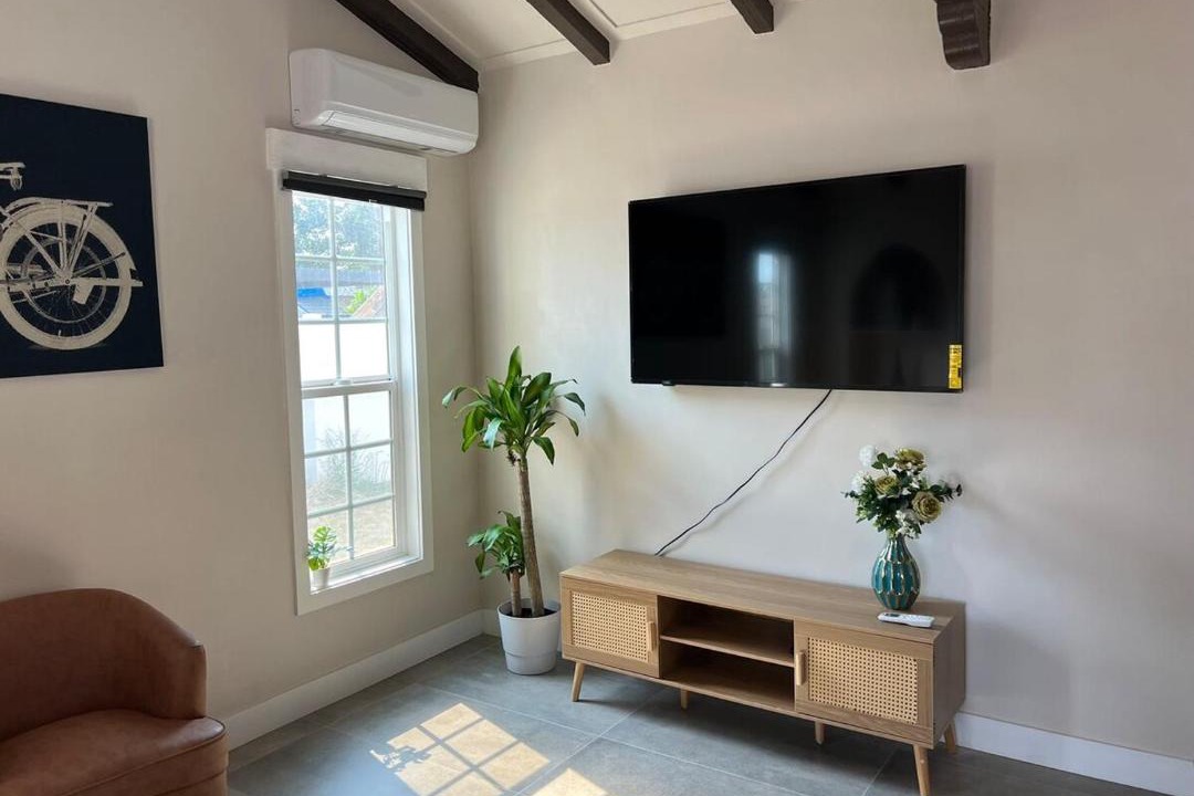 Photo of Livingroom in Baldwin Park