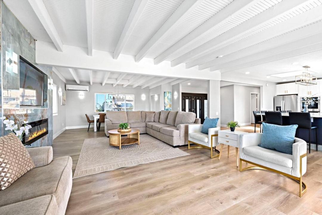 Photo of Livingroom in Vista