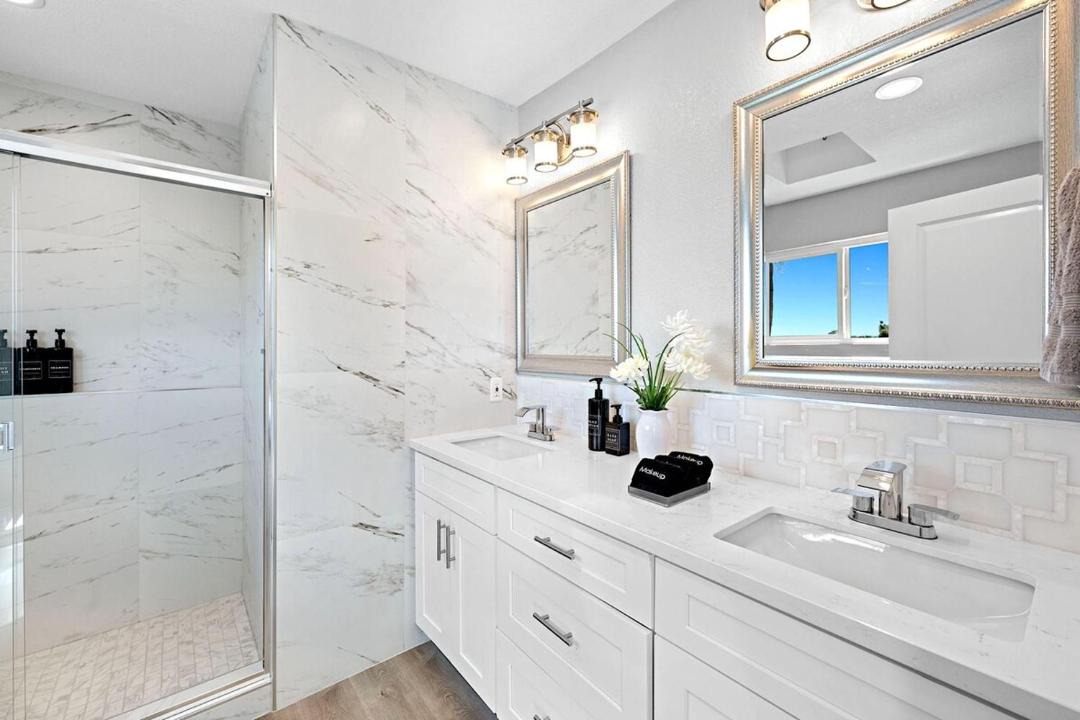 Photo of Bathroom in Vista