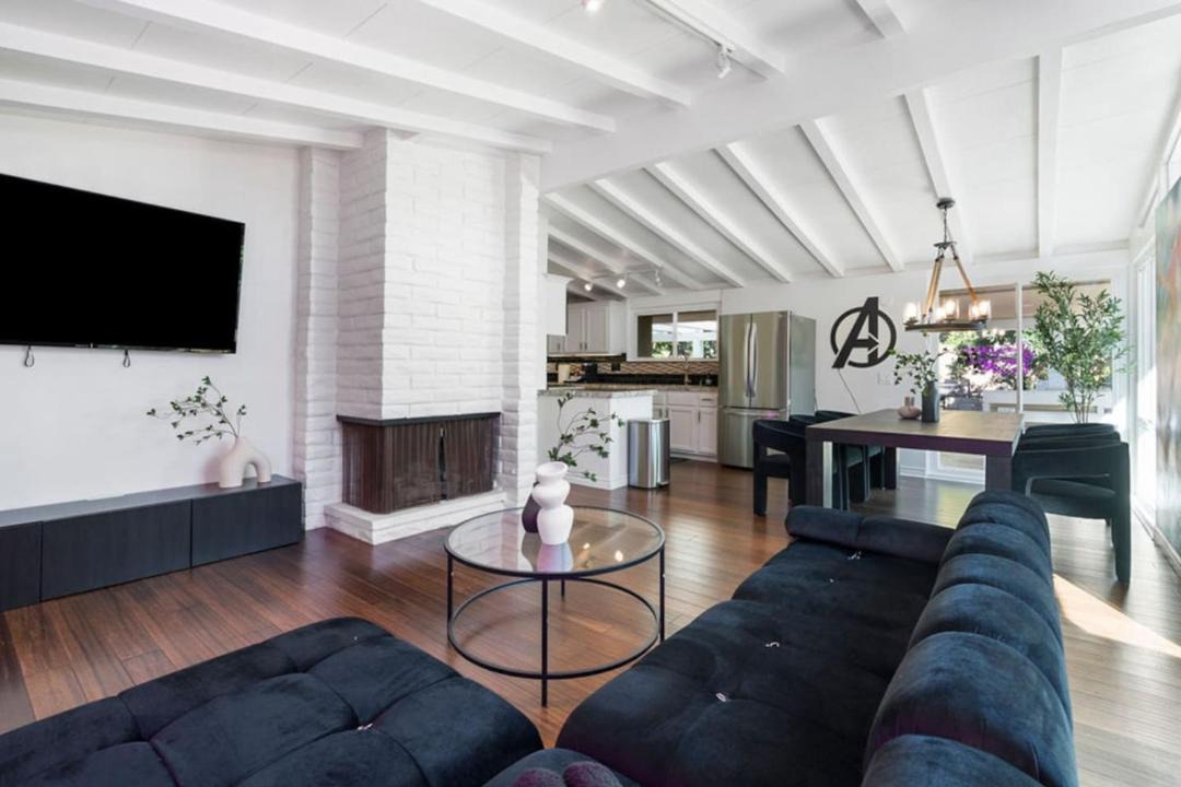 Photo of Livingroom in Sherwood Forest and Thistle Development