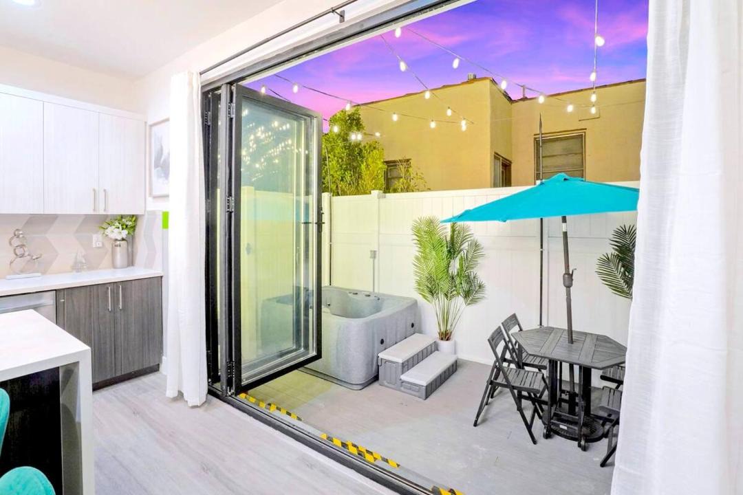 Photo of Patio Balcony in North Hollywood