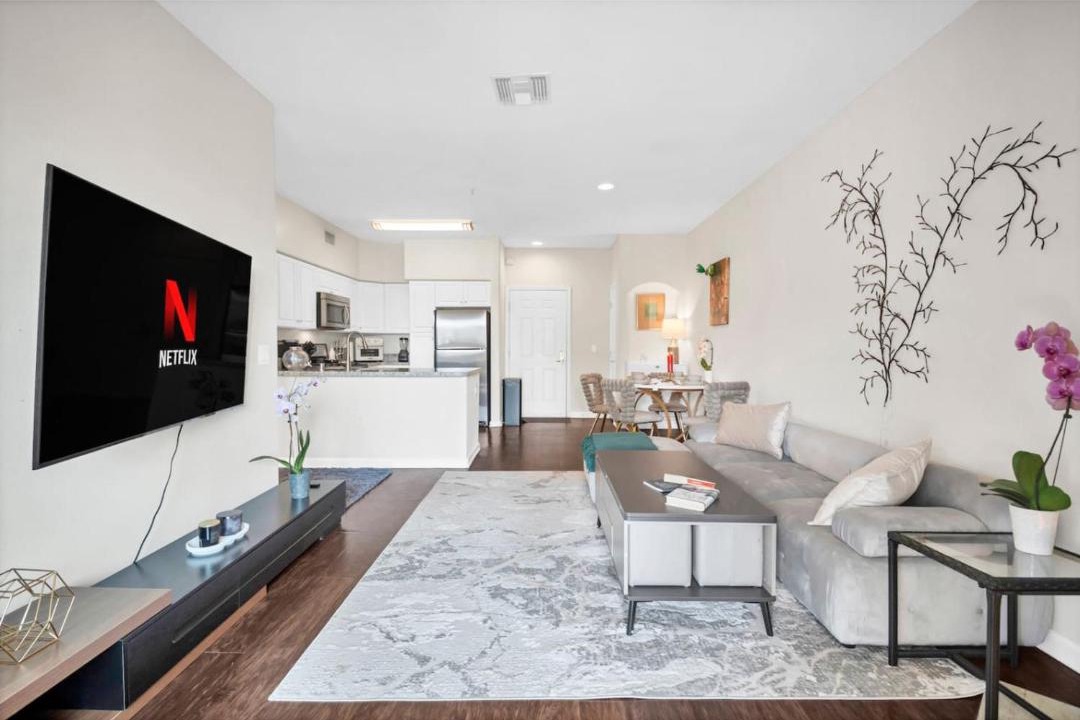 Photo of Livingroom in Canoga Park