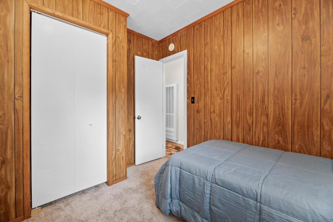 Photo of Bedroom in Green Valley Lake