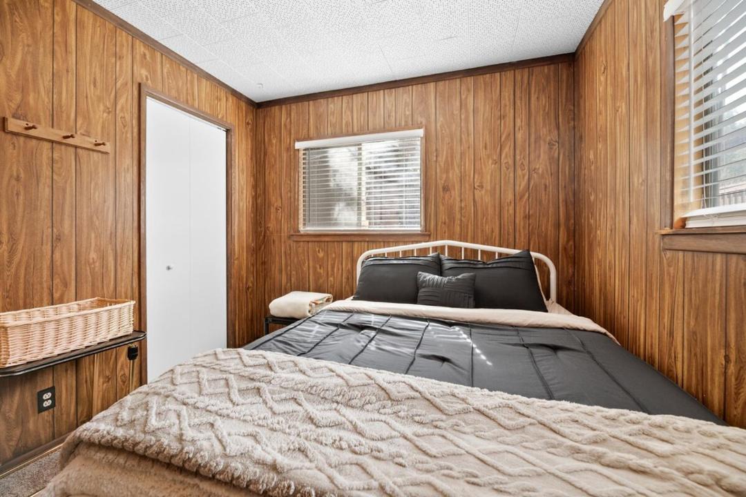 Photo of Bedroom in Green Valley Lake