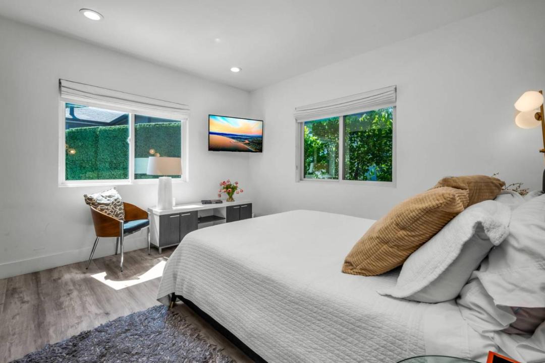 Photo of Bedroom in Valley Village