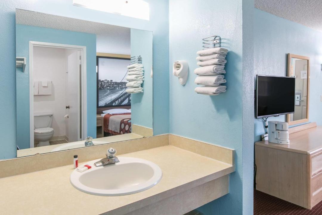 Photo of Bathroom in Bishop