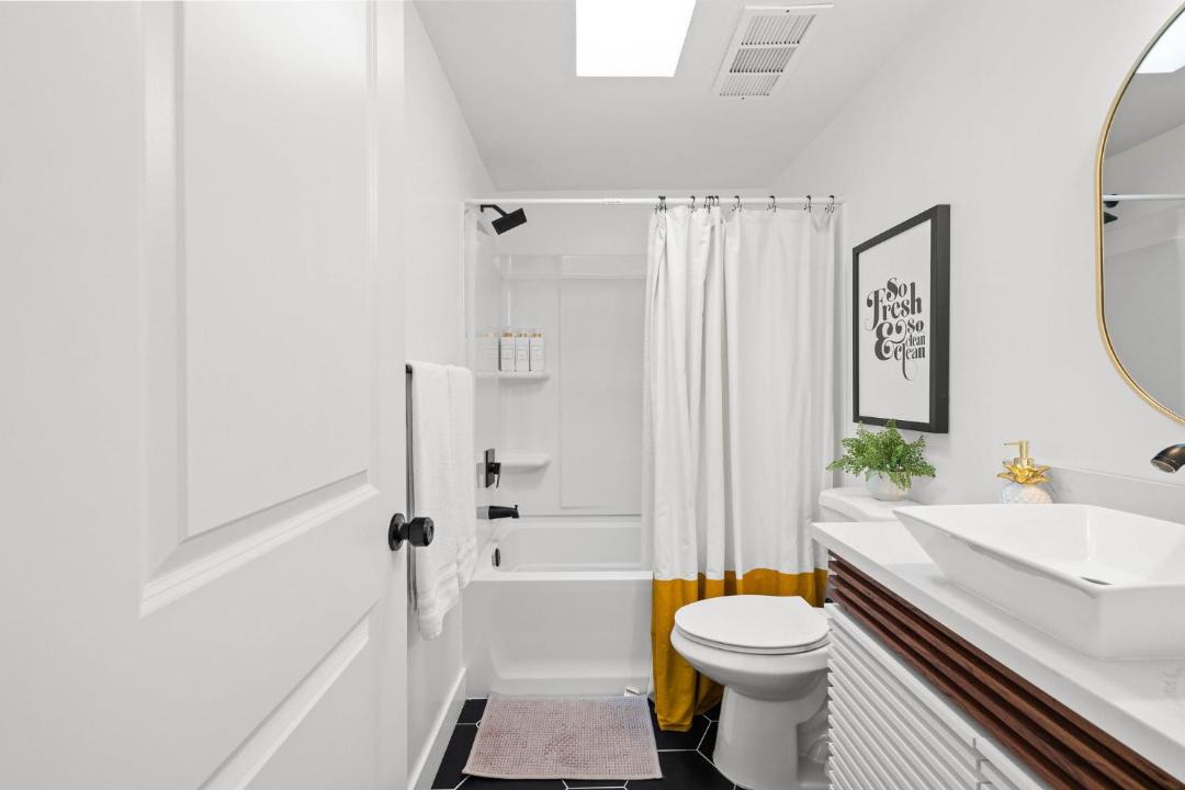 Photo of Bathroom in Loma Alta