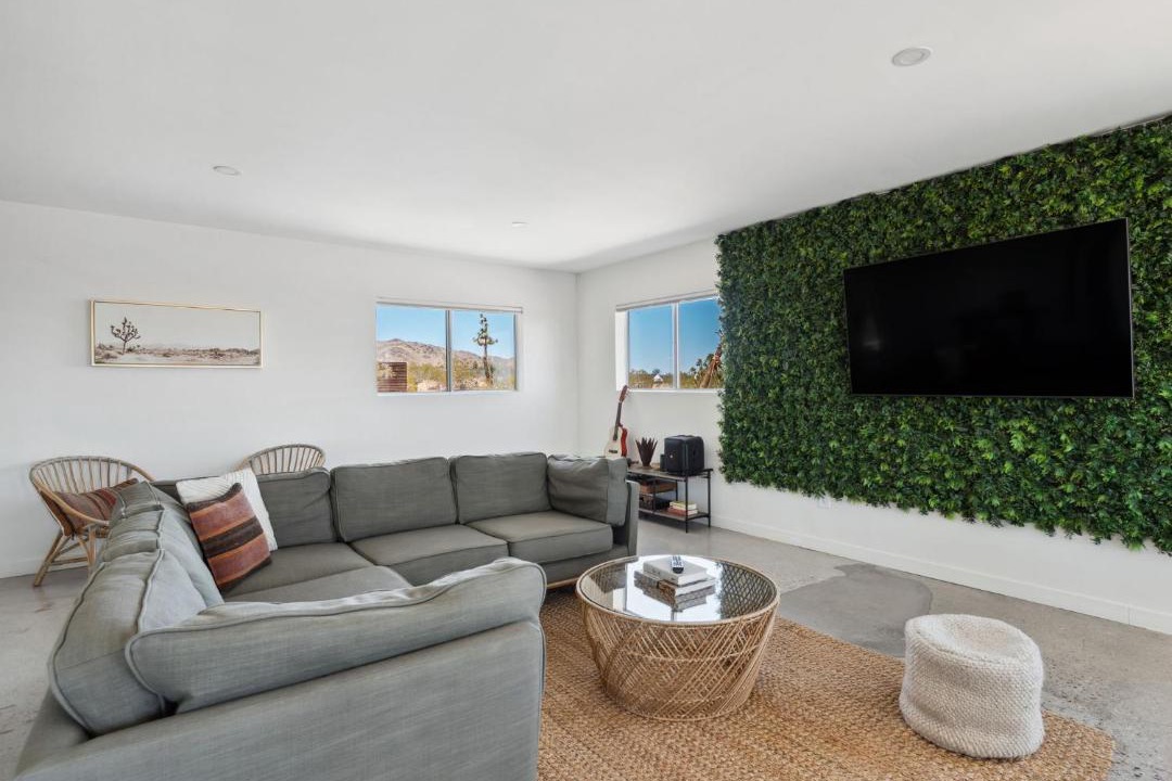 Photo of Livingroom in Landers