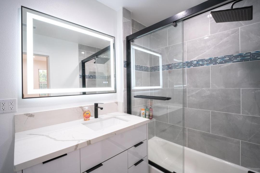 Photo of Bathroom in Pico-Union