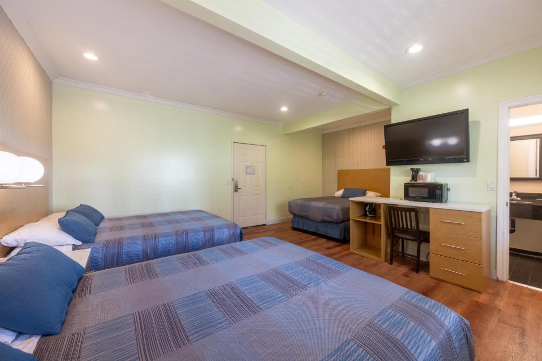 Photo of Bedroom in Little Armenia